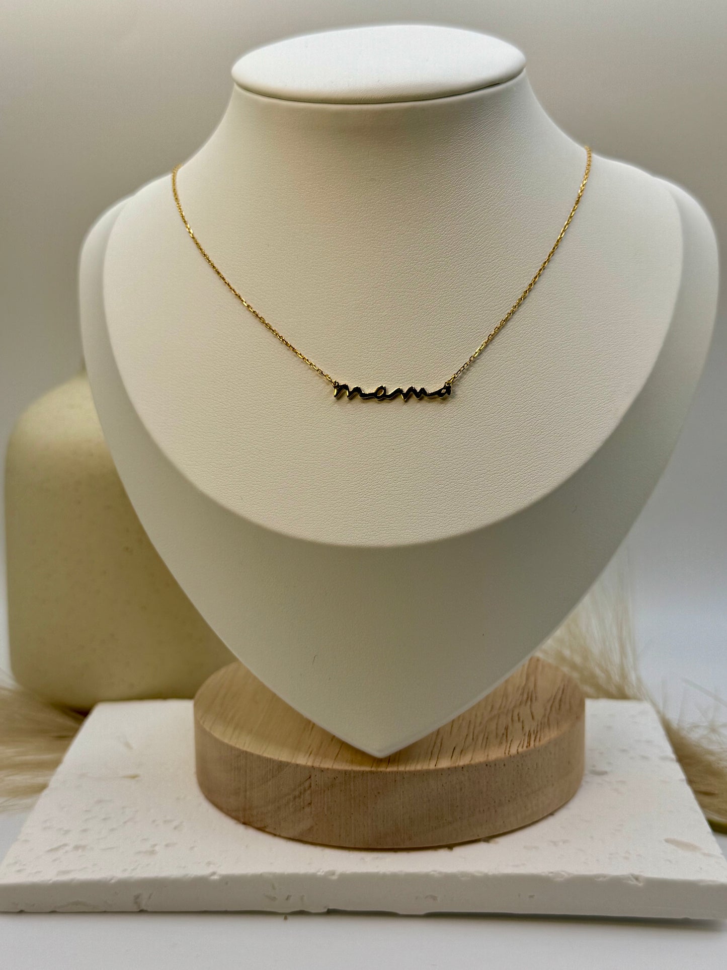 Mama Necklace